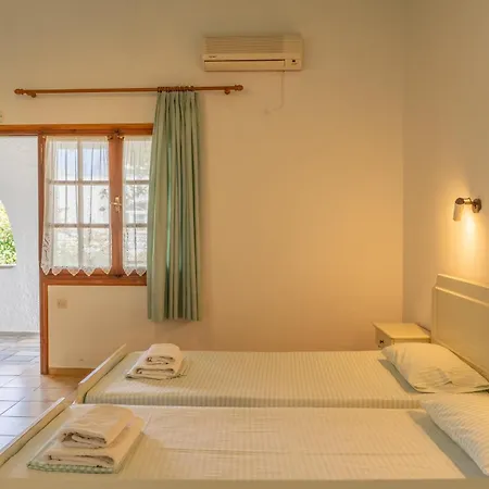 Amalia 3* Skiathos Town